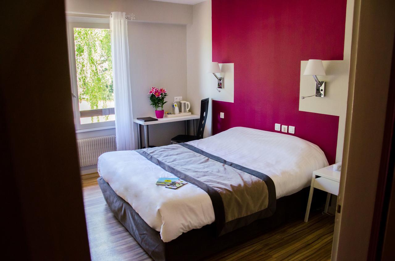 Logis Hotel De La Bruyere Pouzauges Luaran gambar