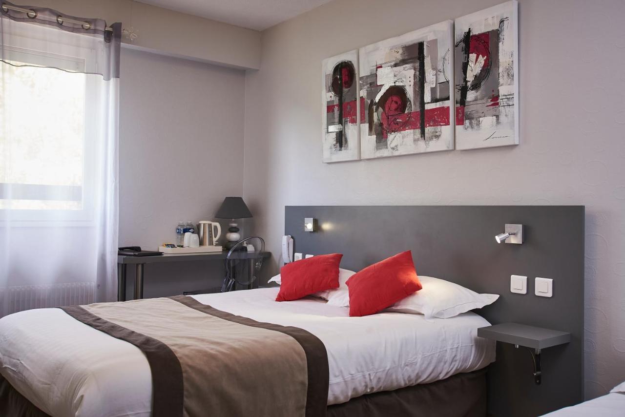 Logis Hotel De La Bruyere Pouzauges Luaran gambar
