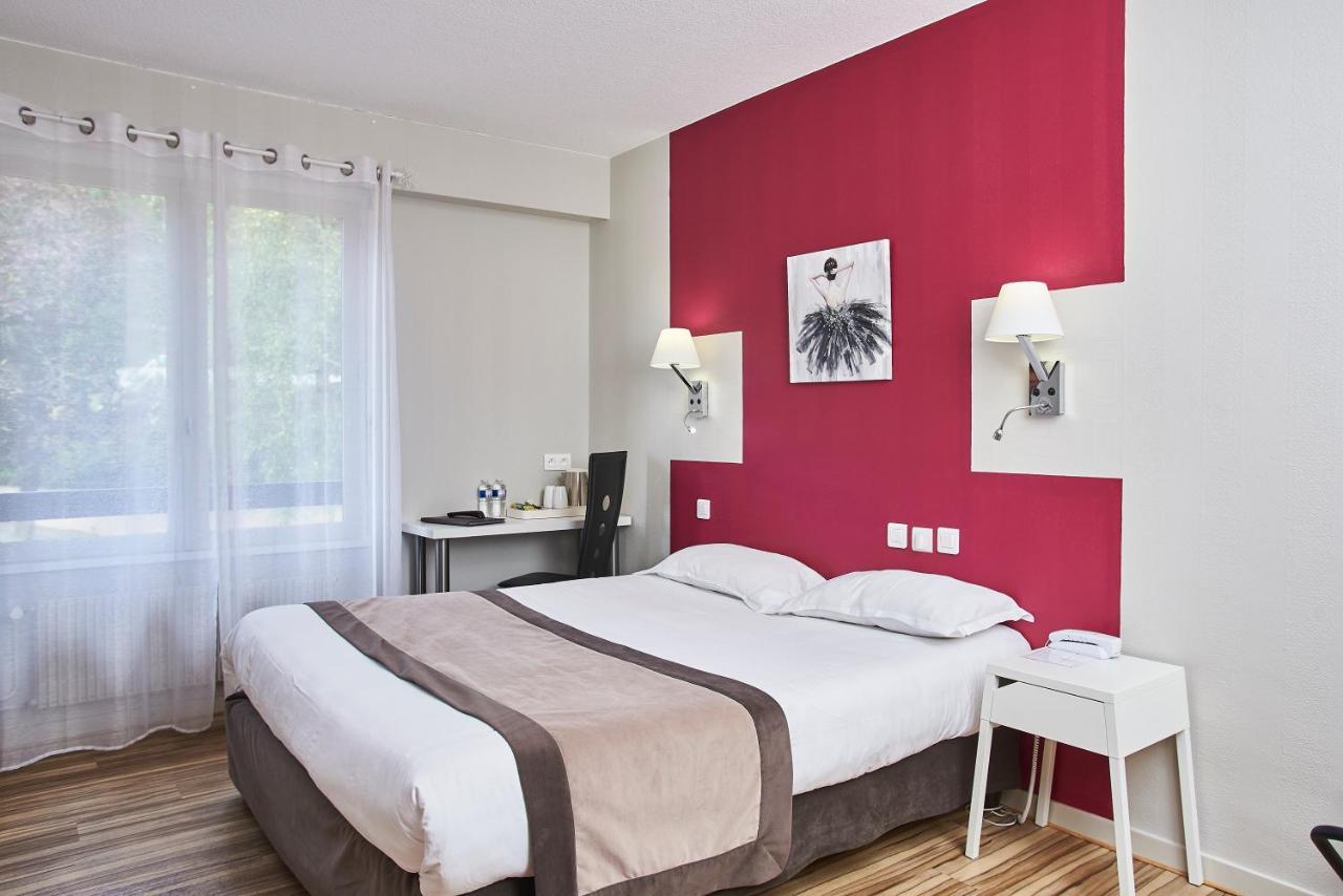 Logis Hotel De La Bruyere Pouzauges Luaran gambar